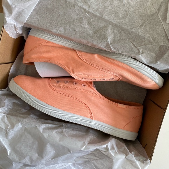 Keds Chillax Twill Peach Slip On Tennis Shoes (US 8) - Picture 3 of 9